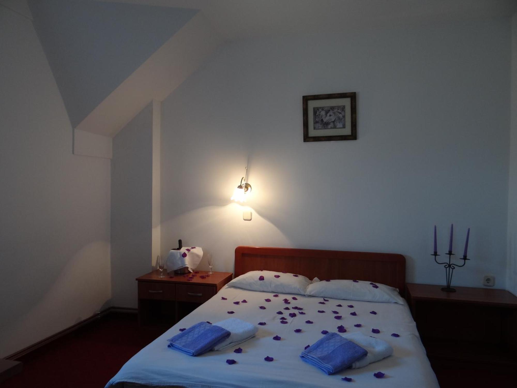 Planinarski Centar Petehovac Delnice Habitación foto